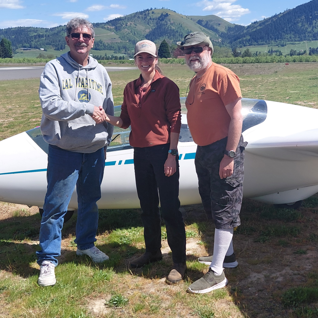 Emily Paxson passes glider checkride