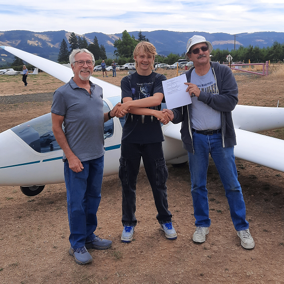 Henry Mason new pvt glider pilot